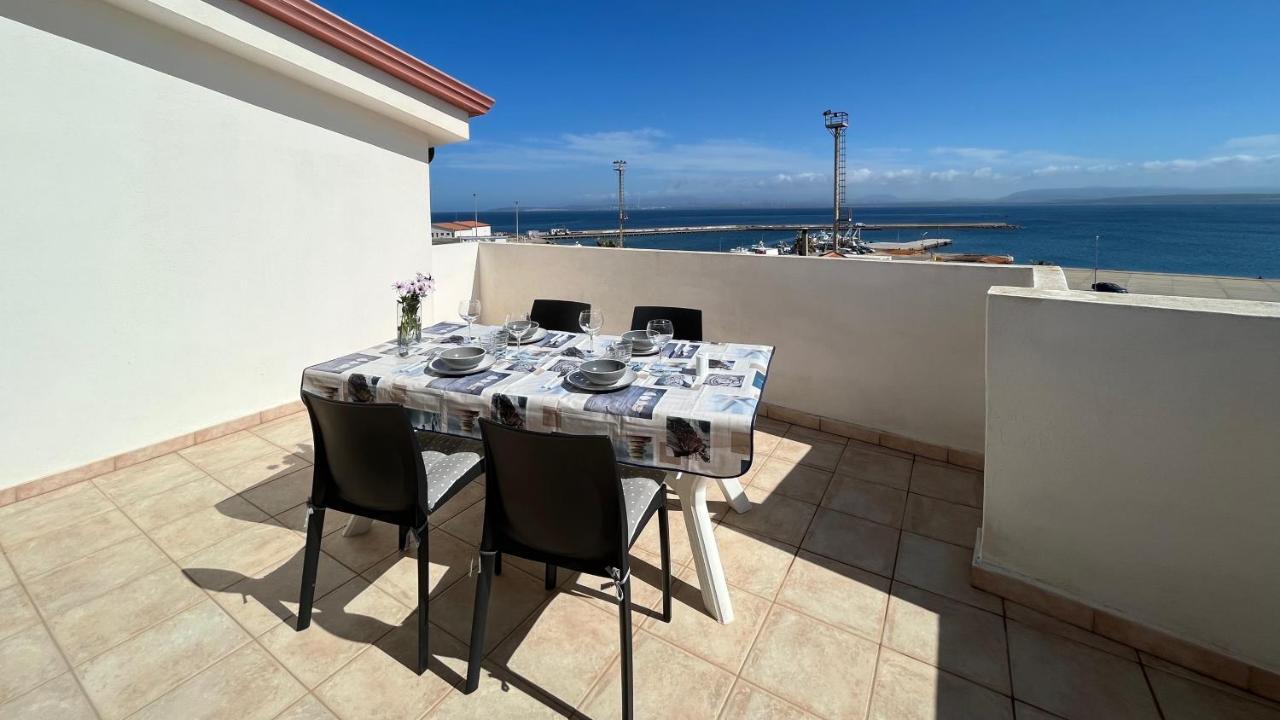 Attici Con Terrazzo Vista Mare Apartment Calasetta Exterior photo